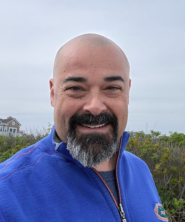 Headshot of Darren Van Steenwyk